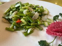 -石家饭店·百年老字号(灵岩山穹灵路店)