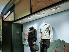 -lululemon(上海浦东IFC店)