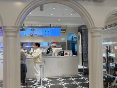 -HOT CRUSH趁热集合·现烤面包(上海环球港店)