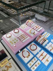 -潮宏基(大商新玛特店)