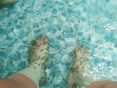 -涨巢·潮玩水疗局