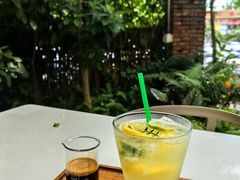 -花苑里咖啡(威远店)
