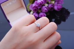 -威德钻石-克拉钻大本营(南京东路店)