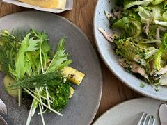 鸡肉生菜芝麻色拉-BOR Eatery(安福路店)