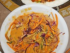 -锅飘飘·东北铁锅炖(雨花客厅店)