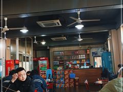 大堂-皖北巫氏三胖地锅鸡(长淮总店)