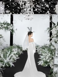 -伯瓷皇后婚纱艺术空间