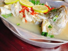 柠檬汁蒸鲈鱼-食肆&Fourteen(武林夜市店)