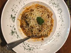 -Chom Cafe and Restaurant