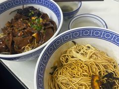 -沪西老弄堂面馆(定西路店)