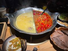 红颜花胶鸡锅-湊湊火锅·茶憩(杭州湖滨银泰in77店)