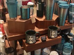 零售区-星巴克臻选(广州沙面店)