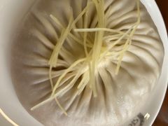 陈士荣蟹黄汤包-鸿运酒楼