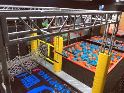-蹦贝运动中心·蹦床·攀岩·闯关(龙岗店)