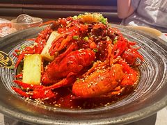 -肥肥虾庄·金牌油焖大虾(杨园滨江时代walk店)