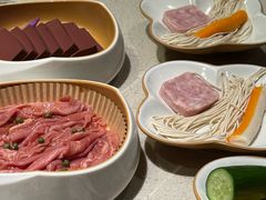-海底捞火锅鲜切牛肉主题店(长寿路店)
