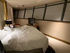 -上海滴水湖皇冠假日酒店