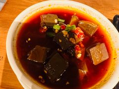 -炉小二铜锅牛蛙•川湘菜(三里屯店)
