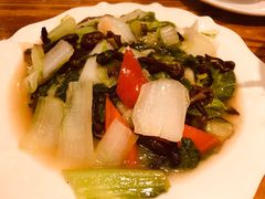 小山菇炒青菜-东北人家铁锅炖(鞍山路店)