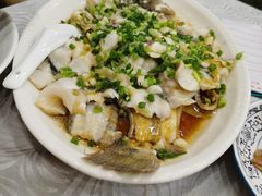 香葱淋鲈鱼-粤·向群饭店(龙津东路总店)