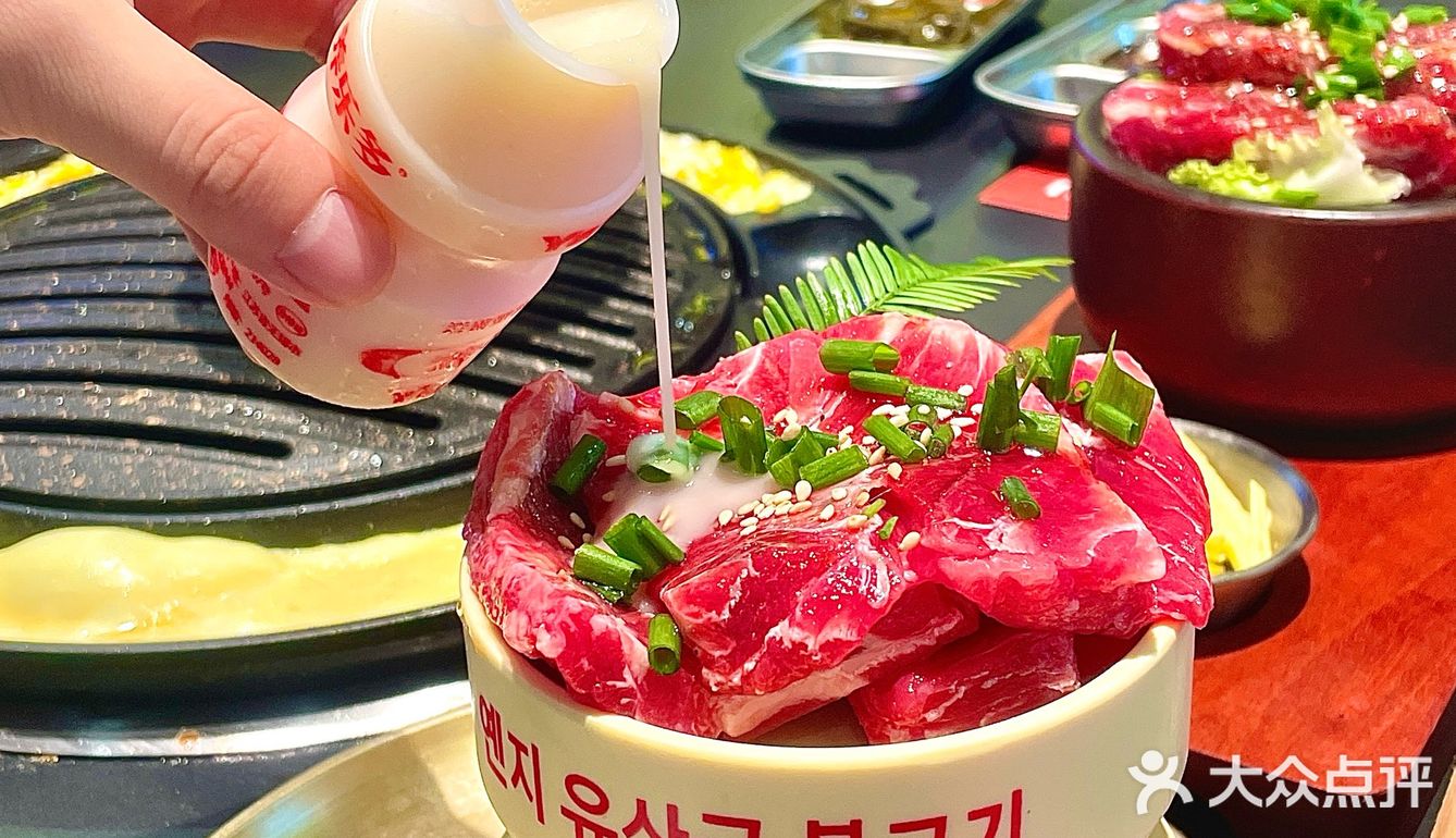 （荆州）这是什么很牛的烤肉吗……
