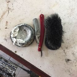 刮头刮脸-兰建理发店