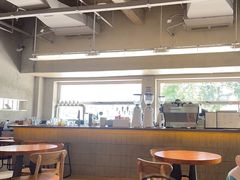 -三勾JJJ Burger&Coffee(梅溪湖店)