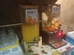 -杨肥肠火锅大排档(火车站花园店)