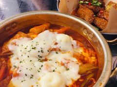 锅炒芝士年糕-富乐满韩国正宗炸鸡韩国料理(虹泉路店)