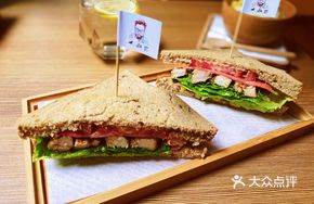 Fit No-Oil Grilled Chicken Breast Sandwich