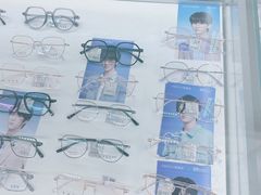 -翰佐蔡司小乐圆·依视路星趣控·暴龙眼镜折扣店