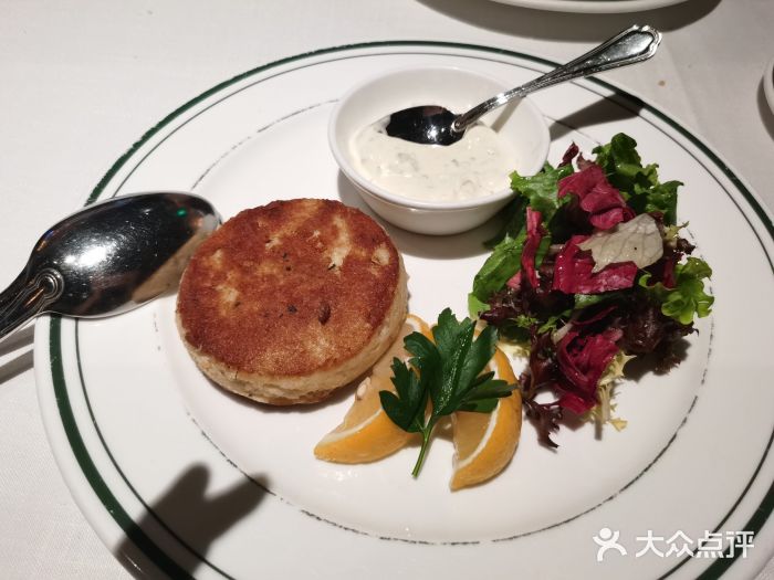 Wolfgang’s Steakhouse 沃夫冈牛排馆(上海白玉兰广场店)招牌蟹肉饼图片