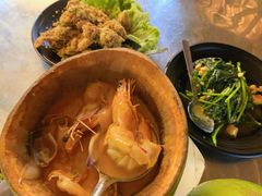 -大树下海鲜饭店