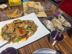 -蚝堡海鲜·威海菜·海肠捞饭·烧烤·亚洲吃蚝公司(幸福门店)