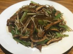 -泉畔人家·老济南经典鲁菜(大明湖店)
