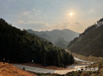 喜欢跑山的可以去一下这条路线 凤凰山1号线，车不多