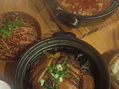 -有红鸡毛店·砂锅菜(抚琴夜市店)