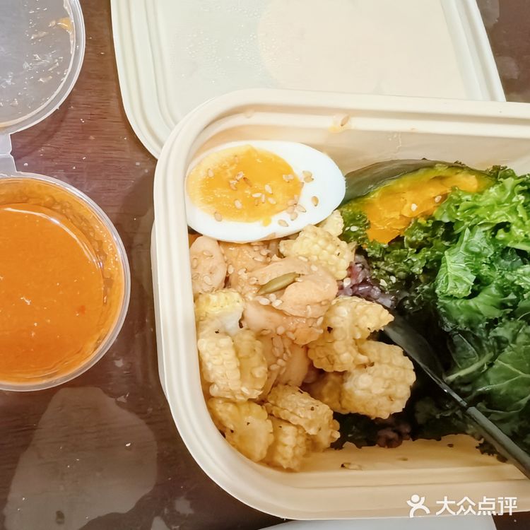 奈雪green轻食轻饮店,减脂人放心吃