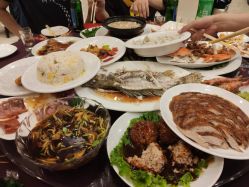 -鑫淼餐饮娱乐中心(江东街店)