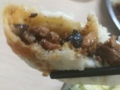 麻辣香菇鸡丁包-老陶包子铺(南大西南村店)