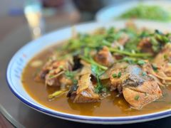 红烧鱼头-山妹子土菜馆