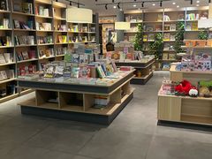 -魔方城市书房(中街益田店)
