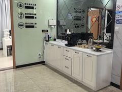 -茂菊口腔连锁(浦东南路店)