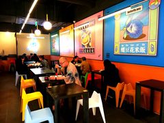 大堂-Asianplus海蓝鸡饭
