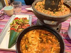 -香巴拉云南餐厅(华莱坞店)