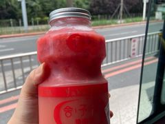 草莓养乐多-舍予茶(桂林路店)