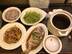 -臻康乃馨月子中心(集美店)