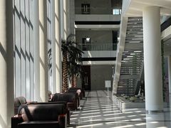 -中共上海市委党校 上海行政学院