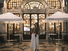 -Majestic Café