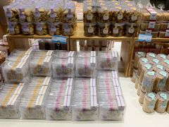 零售区-LanTa蓝塔烘焙(紫荆山卜蜂莲花店)